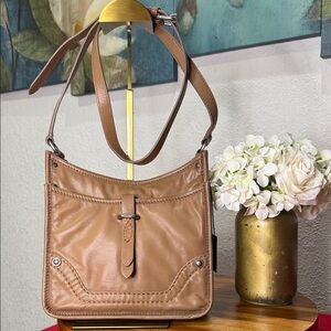 FRYE CAMPUS CROSSBODY PURSE IN BEIGE NWT